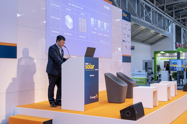 4 - 寧德時(shí)代儲能業(yè)務(wù)代表在國際太陽能會(huì)議發(fā)言1.jpg